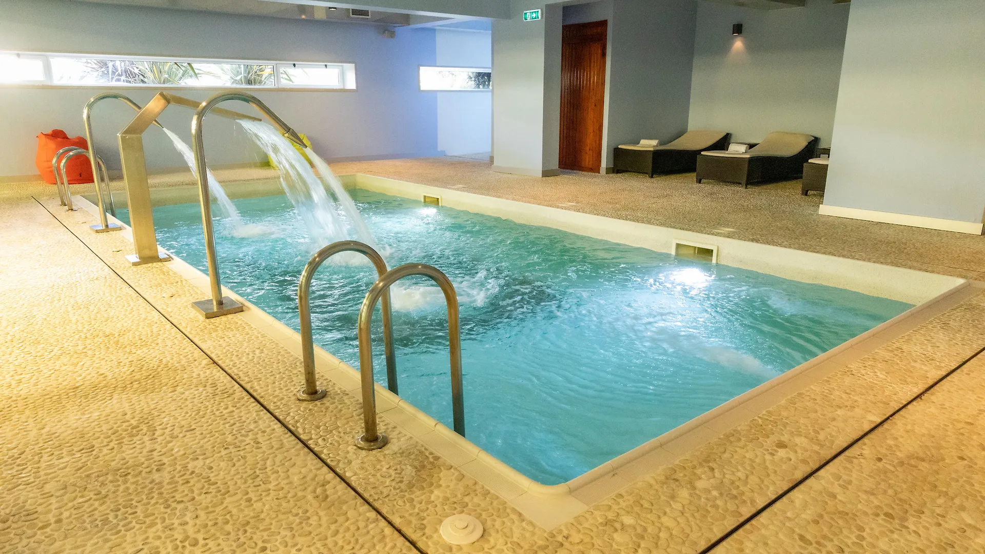Marina Club Lagos Resort